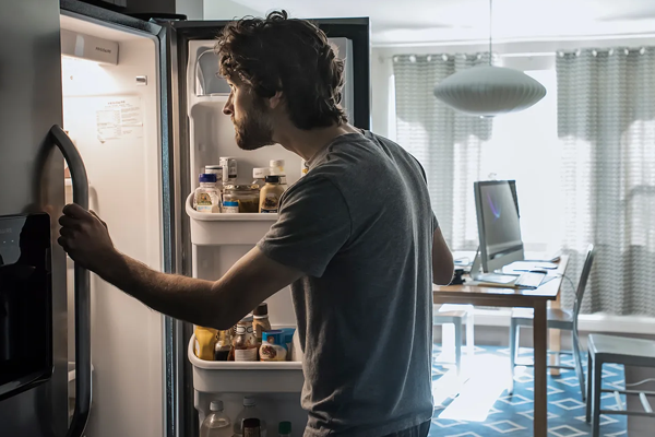 Subtle signals we don't always pay attention to, such as hunger or our emotions, can influence the decisions we make .
